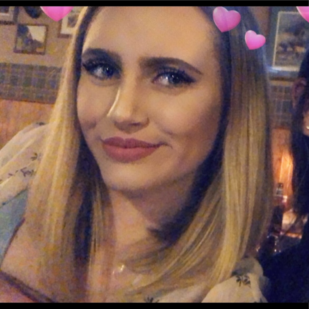 Meet your Posher, Gabrielle